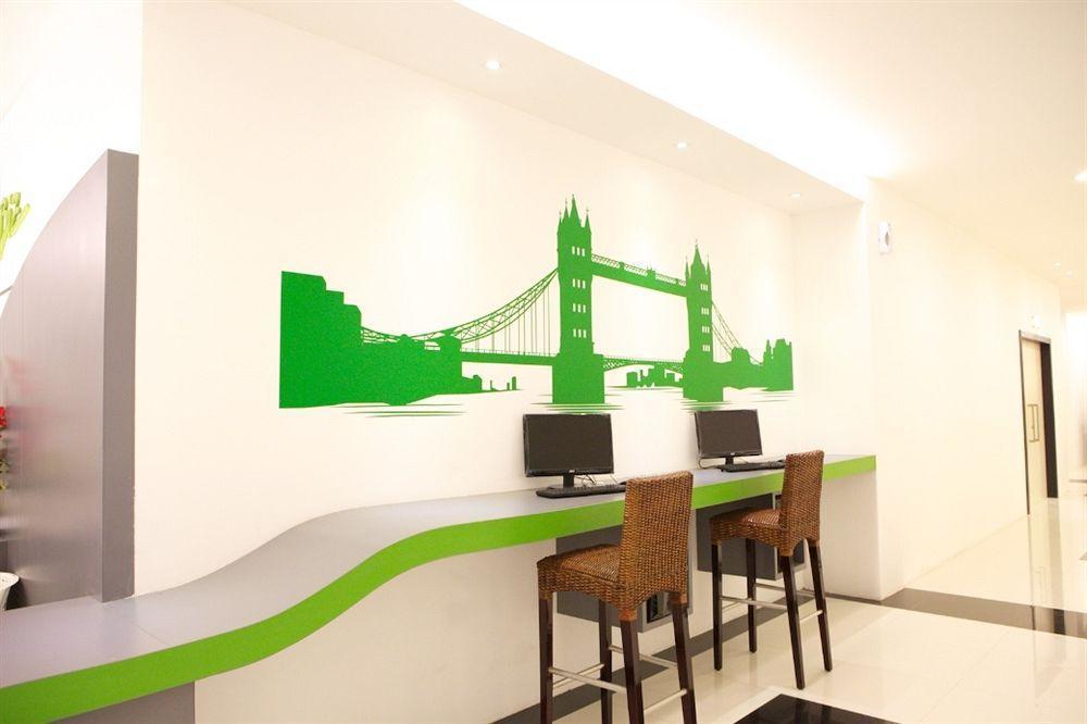 Arbor Biz Hotel Макасар Экстерьер фото