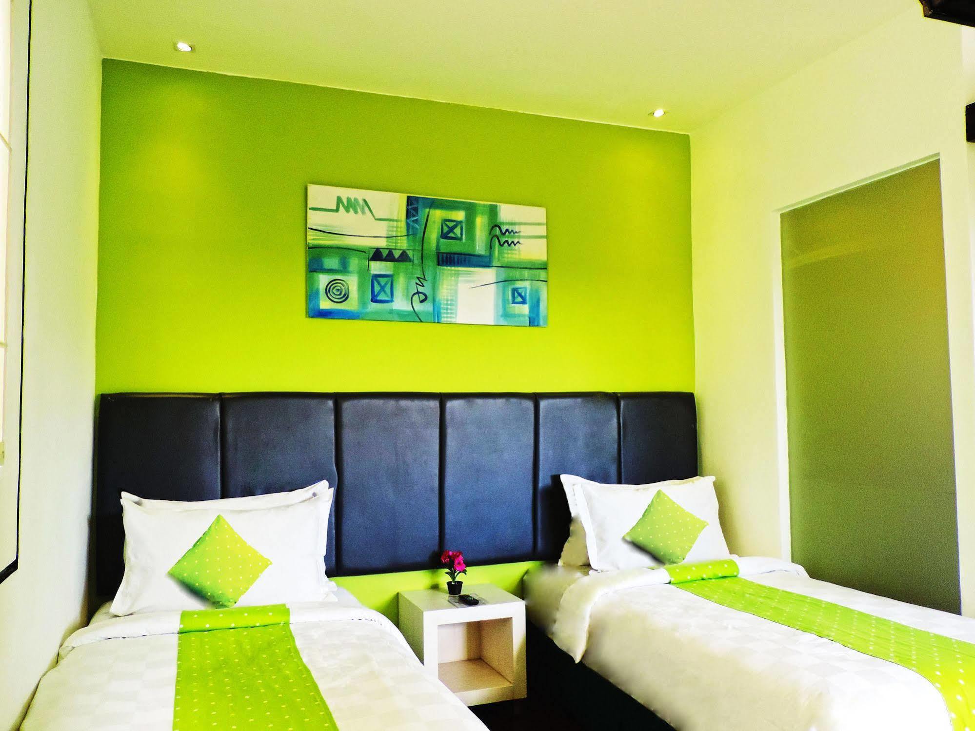 Arbor Biz Hotel Макасар Экстерьер фото