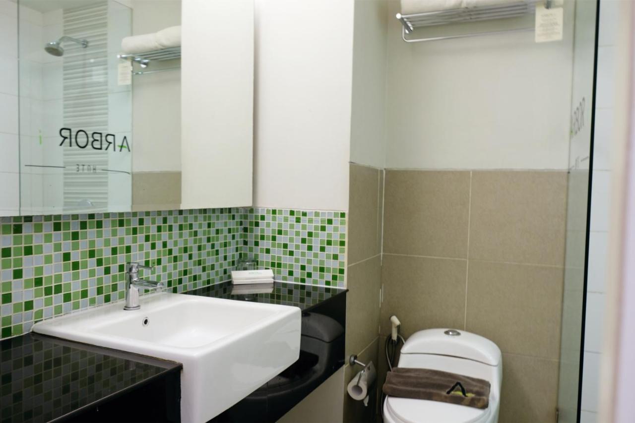 Arbor Biz Hotel Макасар Экстерьер фото